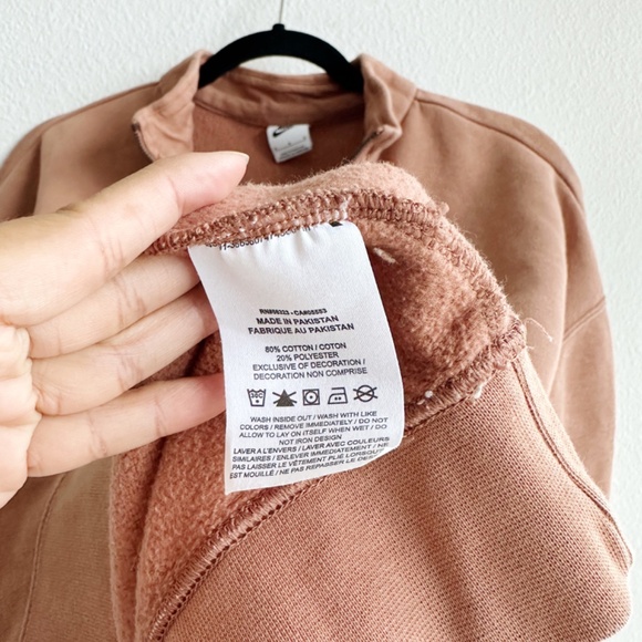 Nike Half Zip Sweatshirt - Picture 3 of 4